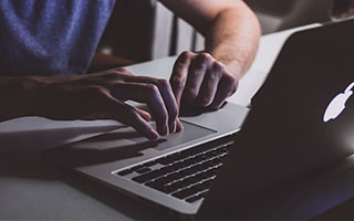 “金牛区城北体育馆：舞者们挑战动作极限，运动舞蹈赛场上演速度与优雅的碰撞”