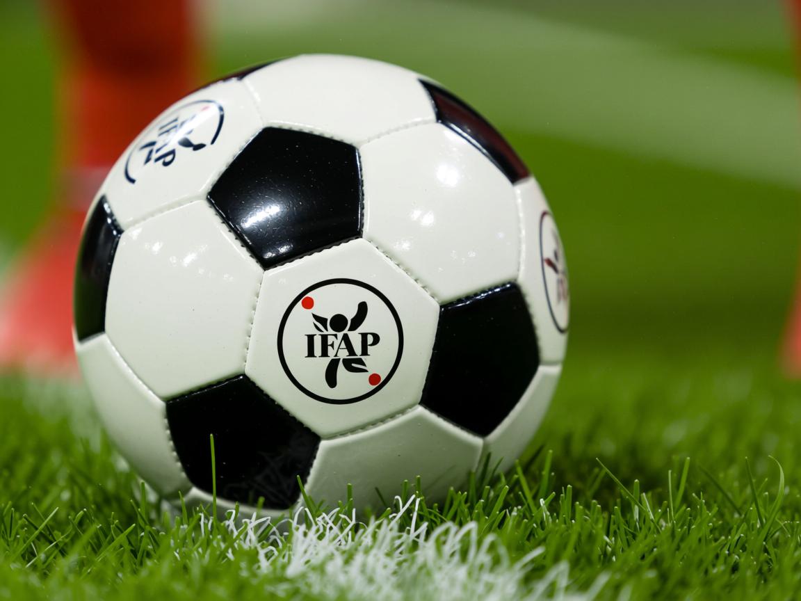 开云体育入口-意大利豪门在欧洲足球顶级赛场上大放异彩 第3张