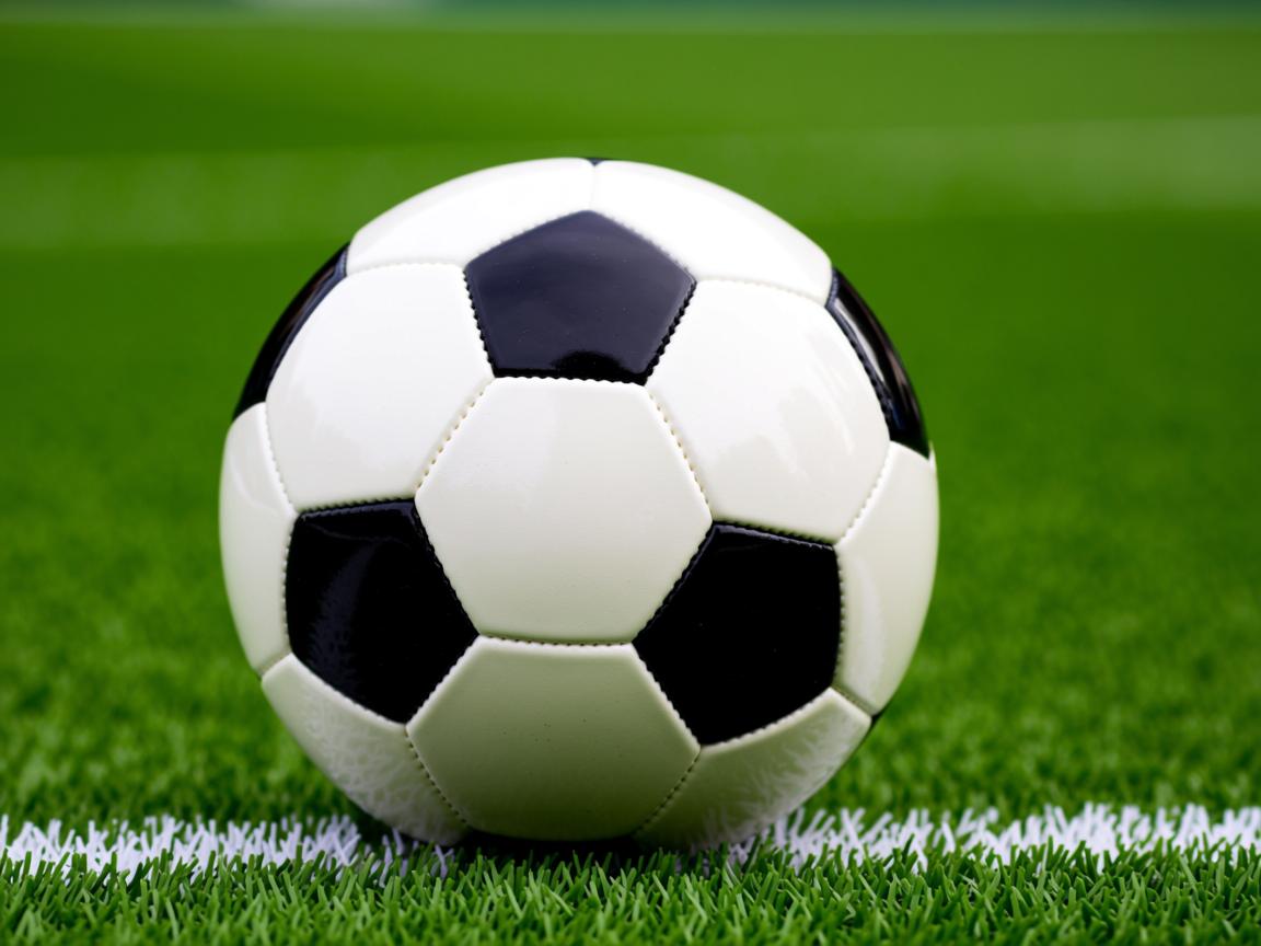 开云体育平台-尤文图斯整体回撤成功遏制高压进攻，尤文图斯回传失误